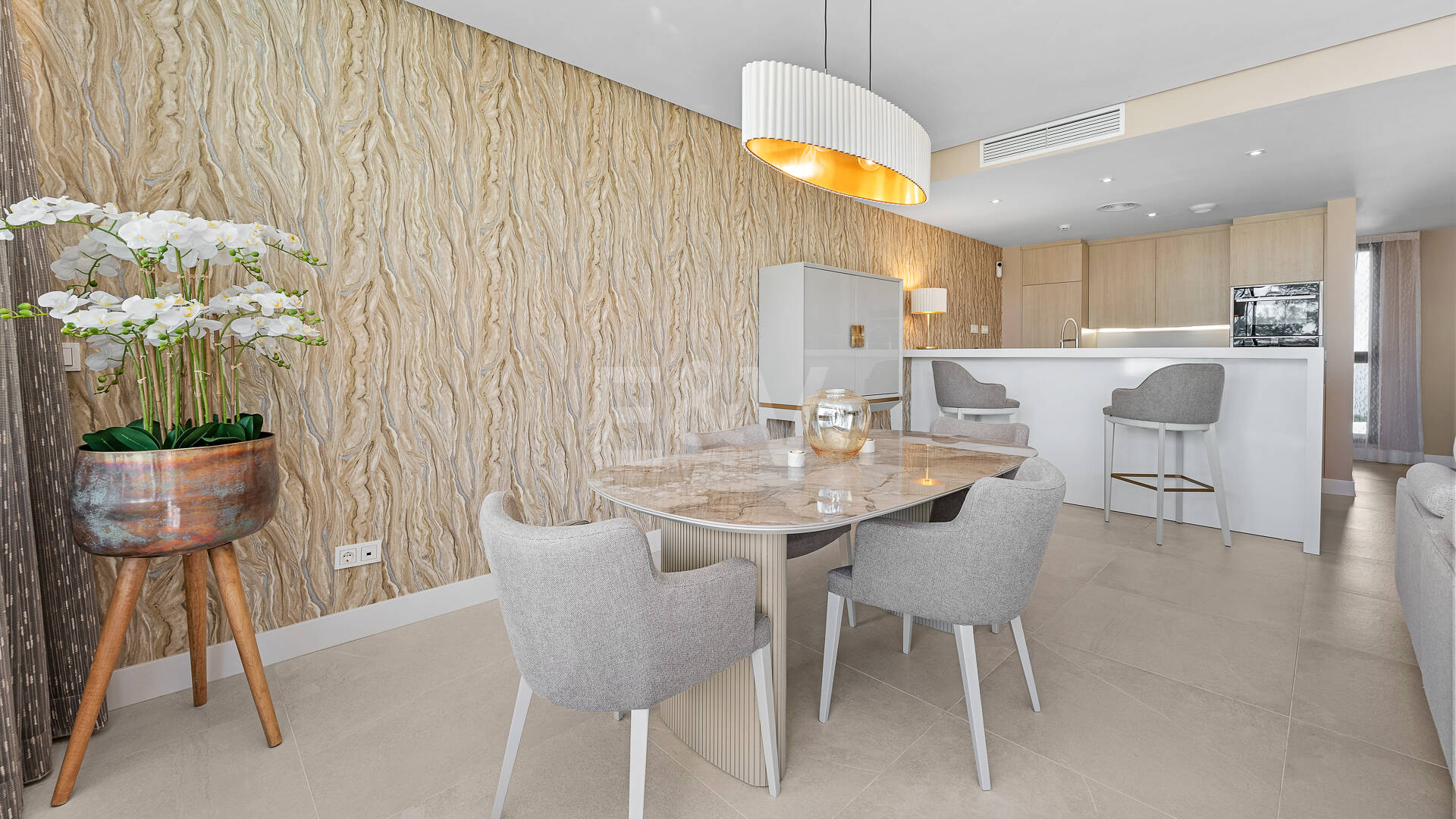 Modernes Penthouse mit Dachterrasse