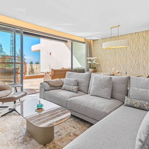 Modernes Penthouse mit Dachterrasse