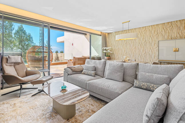 Modernes Penthouse mit Dachterrasse