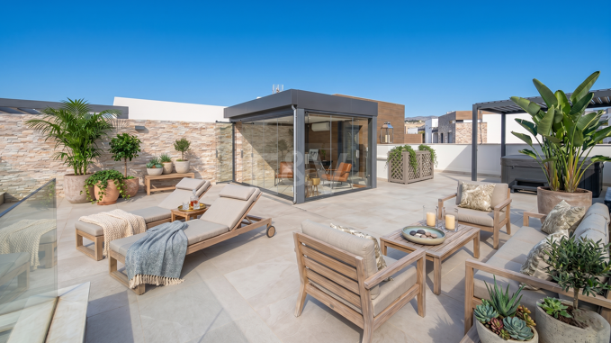 Ático moderno con terraza en la azotea