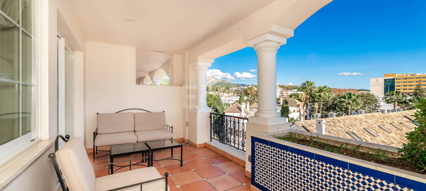 Apartamento en primera línea de playa en la Milla de Oro con impresionantes vistas