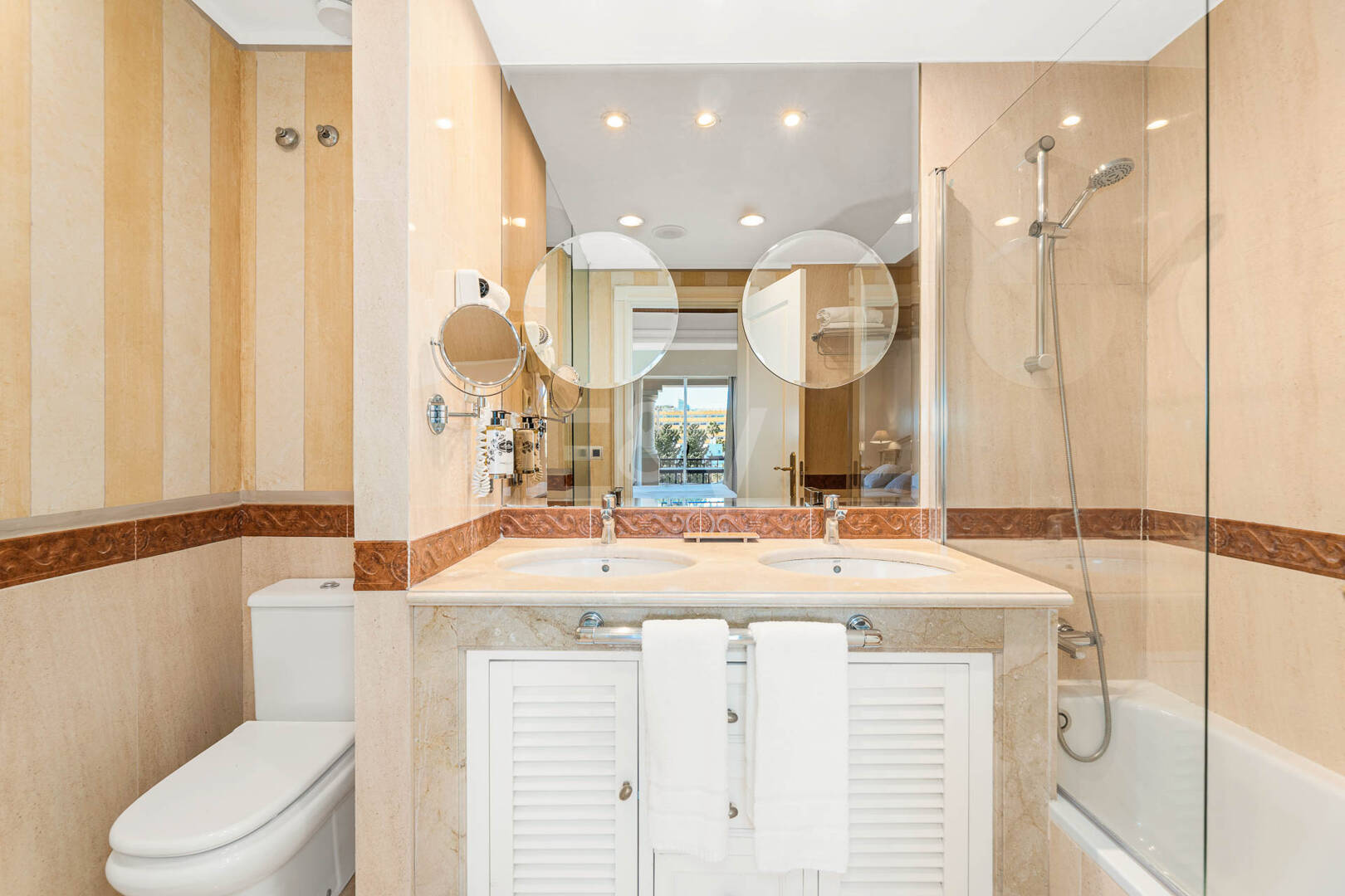 Lägenhet till salu i Beach Side Golden Mile, Marbella Golden Mile