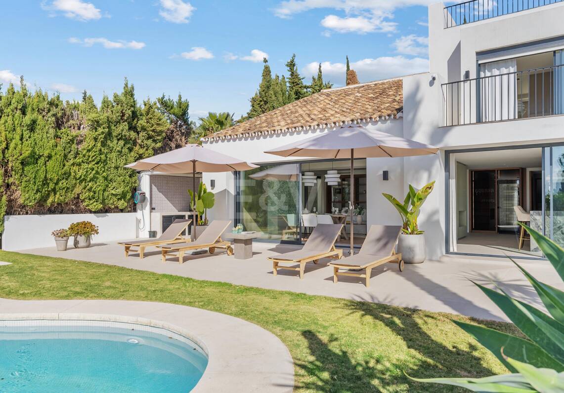 Stunning Scandinavian-Style Villa in the Heart of Nueva Andalucía
