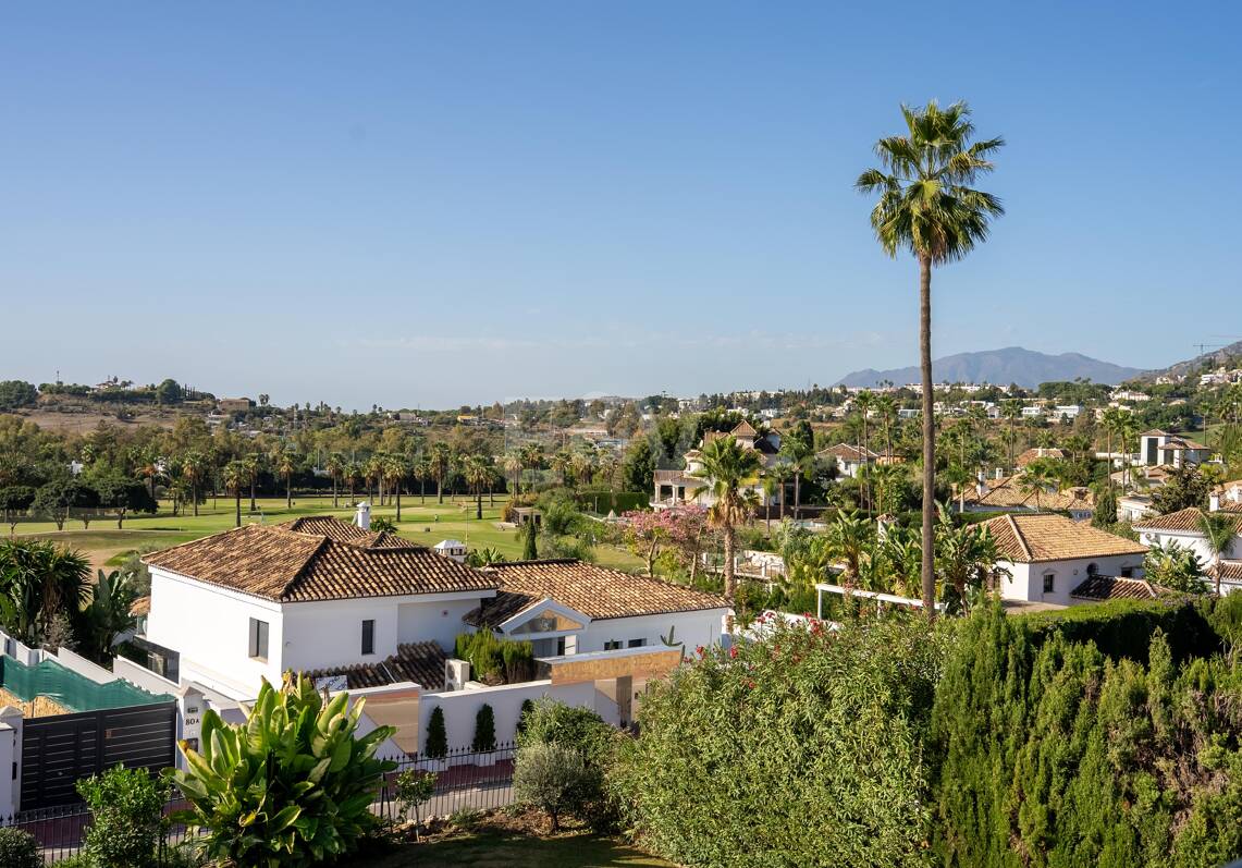 Stunning Scandinavian-Style Villa in the Heart of Nueva Andalucía