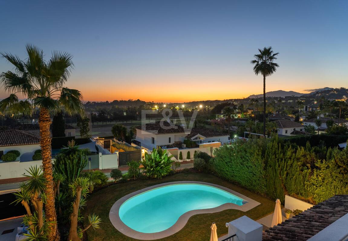 Stunning Scandinavian-Style Villa in the Heart of Nueva Andalucía