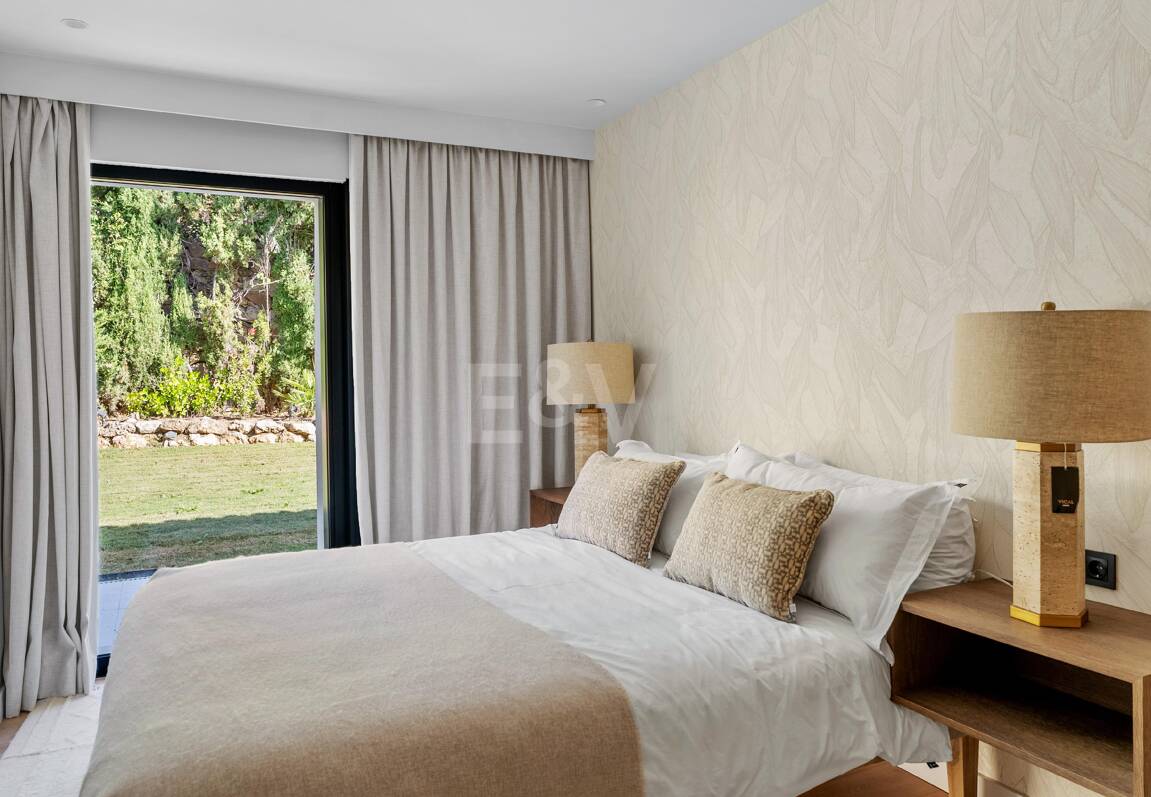 Stunning Scandinavian-Style Villa in the Heart of Nueva Andalucía