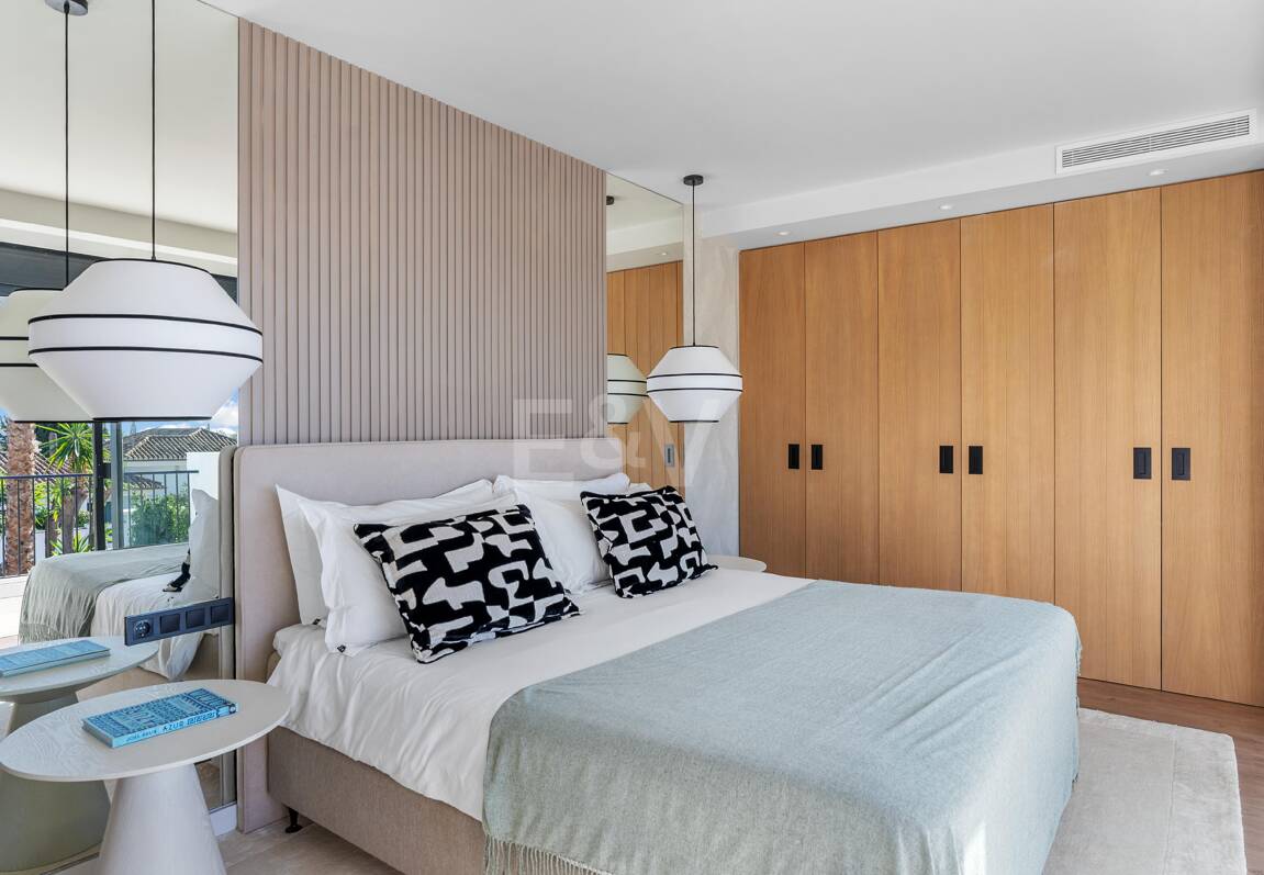 Stunning Scandinavian-Style Villa in the Heart of Nueva Andalucía