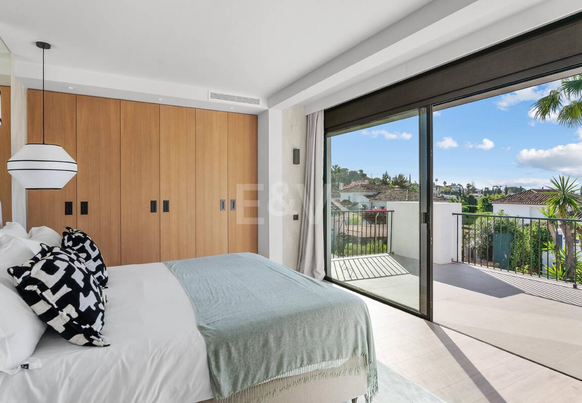 Stunning Scandinavian-Style Villa in the Heart of Nueva Andalucía