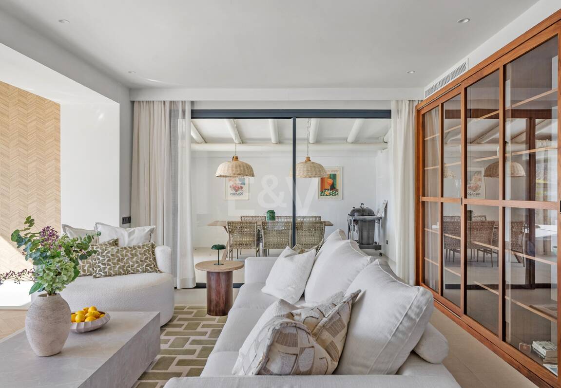 Stunning Scandinavian-Style Villa in the Heart of Nueva Andalucía