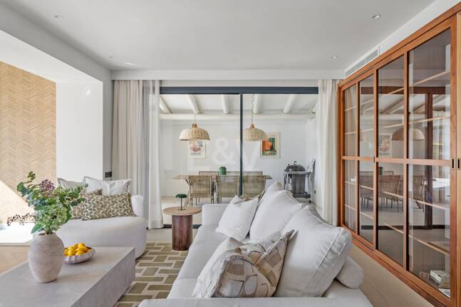 Stunning Scandinavian-Style Villa in the Heart of Nueva Andalucía