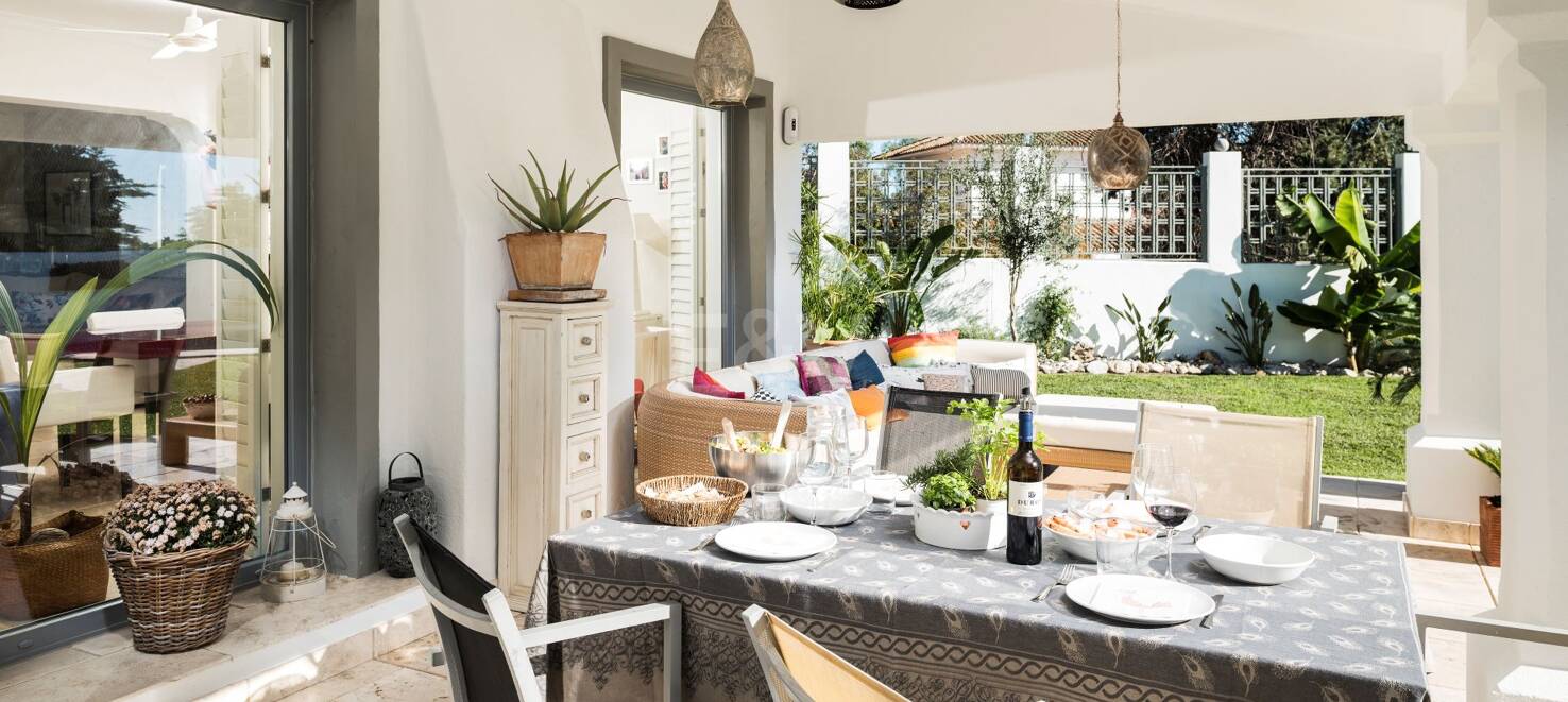 Schicke Villa in naturnaher Lage nahe La Quinta