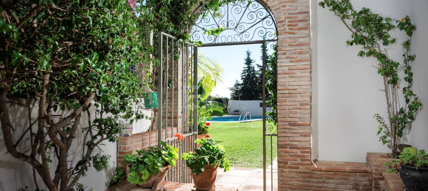 Schicke Villa in naturnaher Lage nahe La Quinta