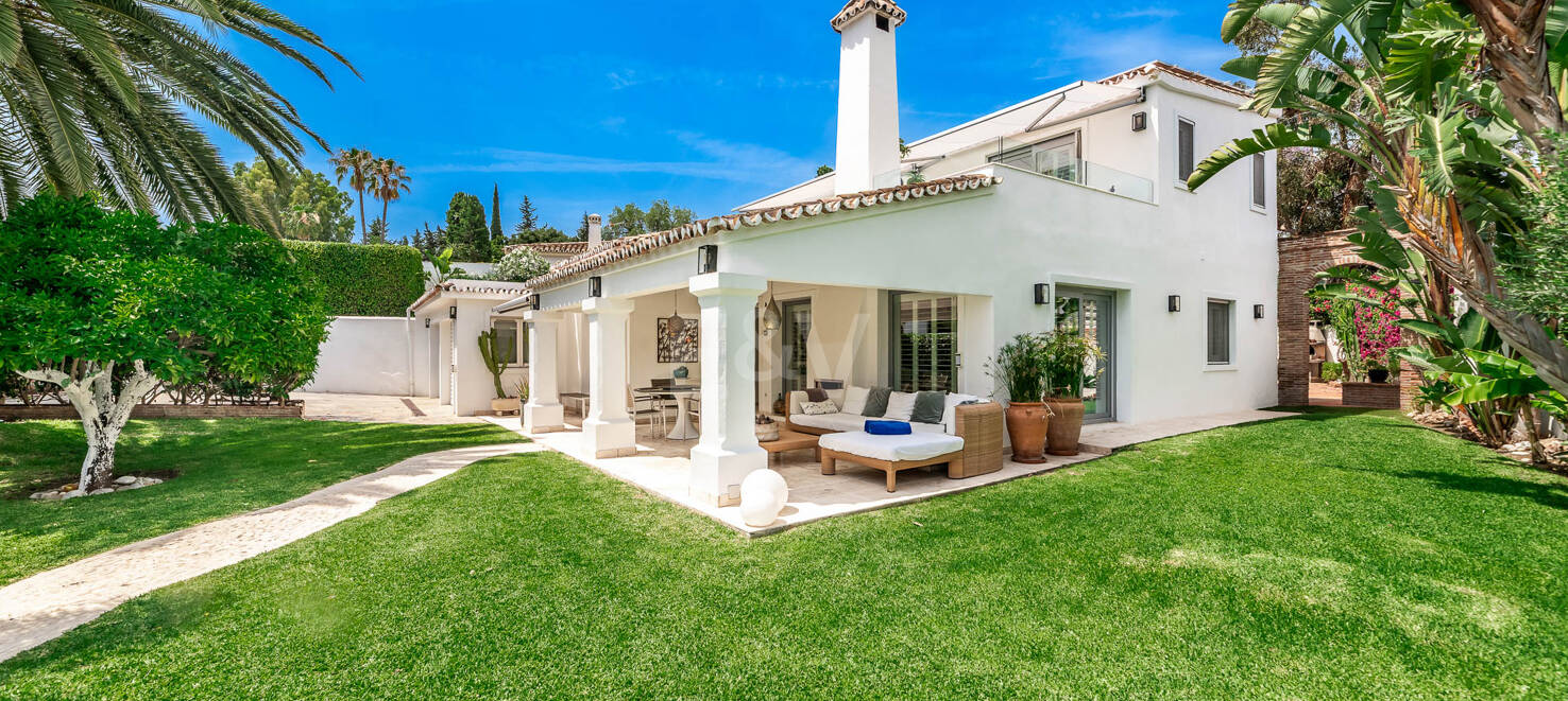 Schicke Villa in naturnaher Lage nahe La Quinta