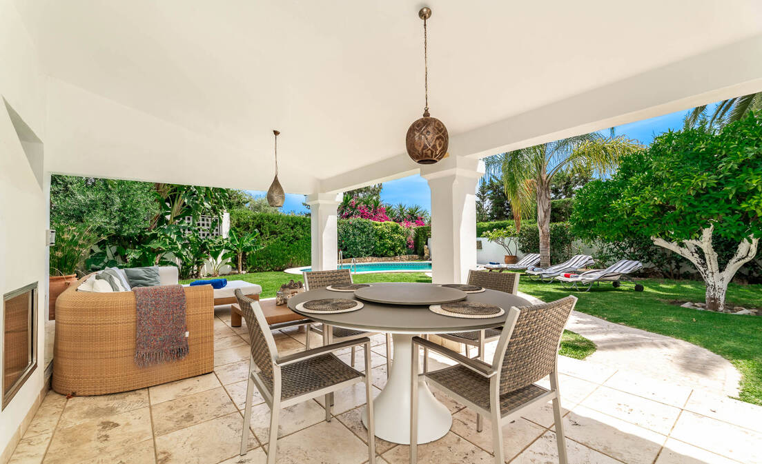 Schicke Villa in naturnaher Lage nahe La Quinta