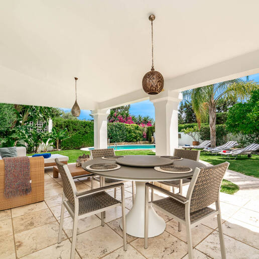 Schicke Villa in naturnaher Lage nahe La Quinta