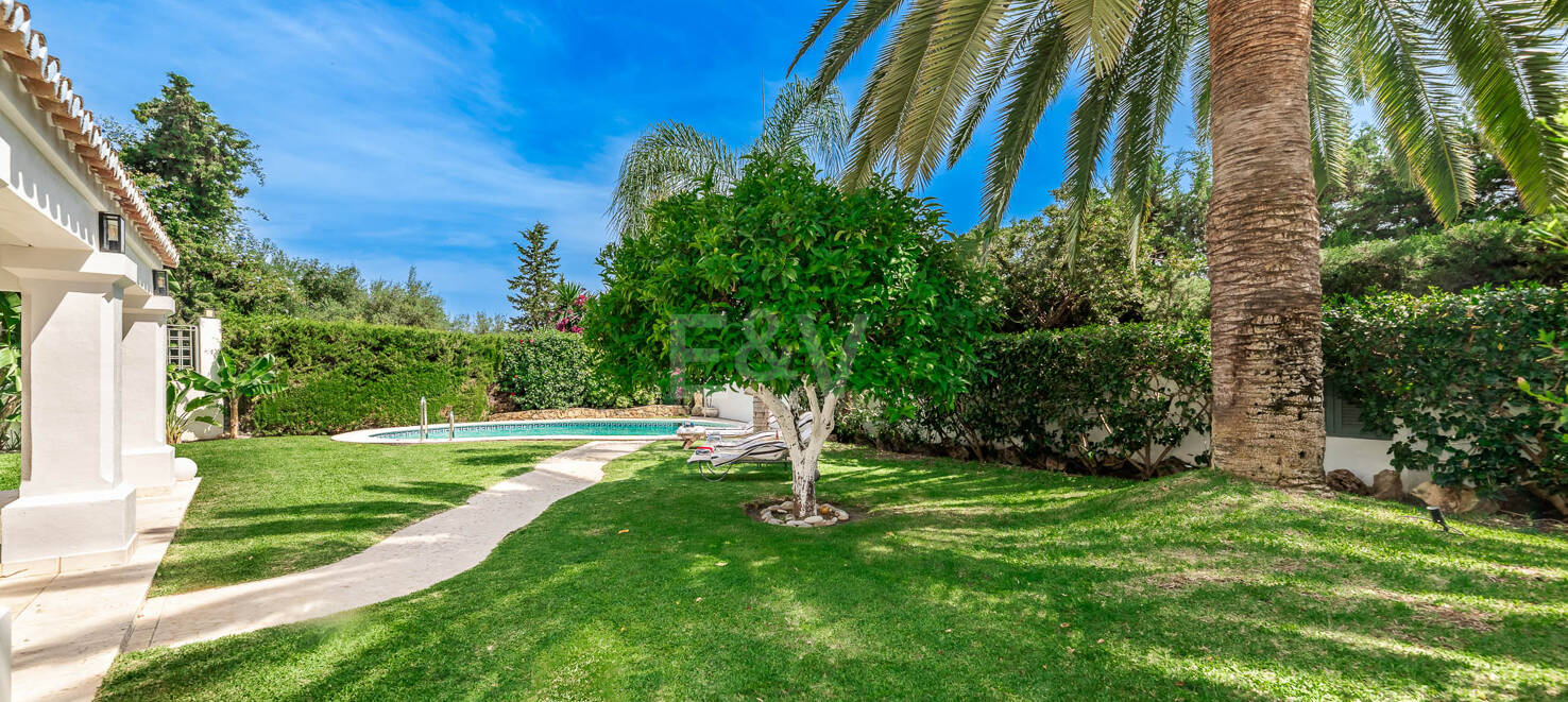 Schicke Villa in naturnaher Lage nahe La Quinta