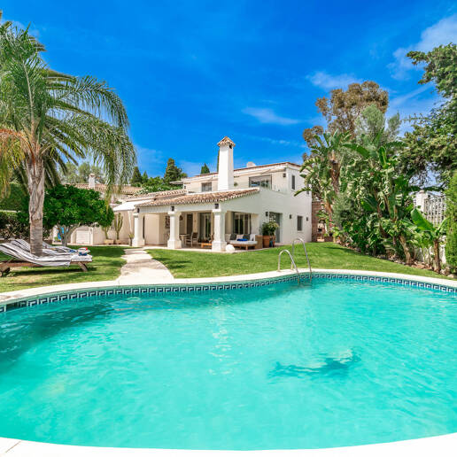 Schicke Villa in naturnaher Lage nahe La Quinta