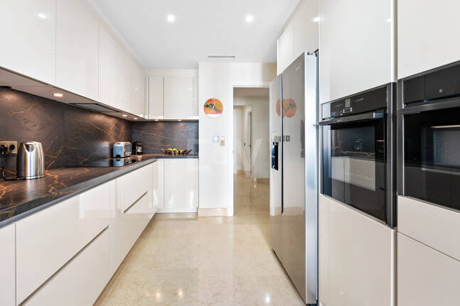 Golfside erhöhtes Erdgeschoss-Apartment mit Bergblick und Resort-ähnlichen Annehmlichkeiten