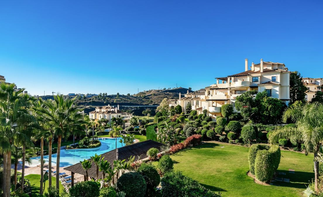 Golfside Elevated Groundfloor Apartment with Mountain Views and Resort-Style Amenities