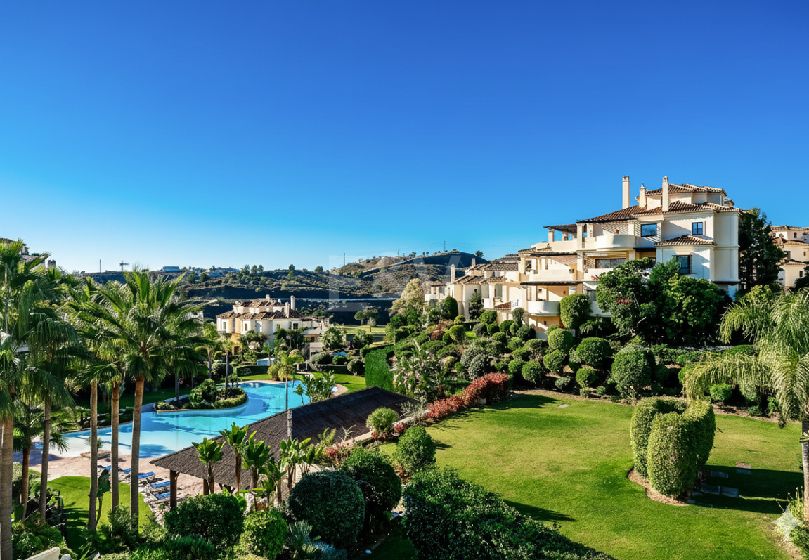 Golfside erhöhtes Erdgeschoss-Apartment mit Bergblick und Resort-ähnlichen Annehmlichkeiten
