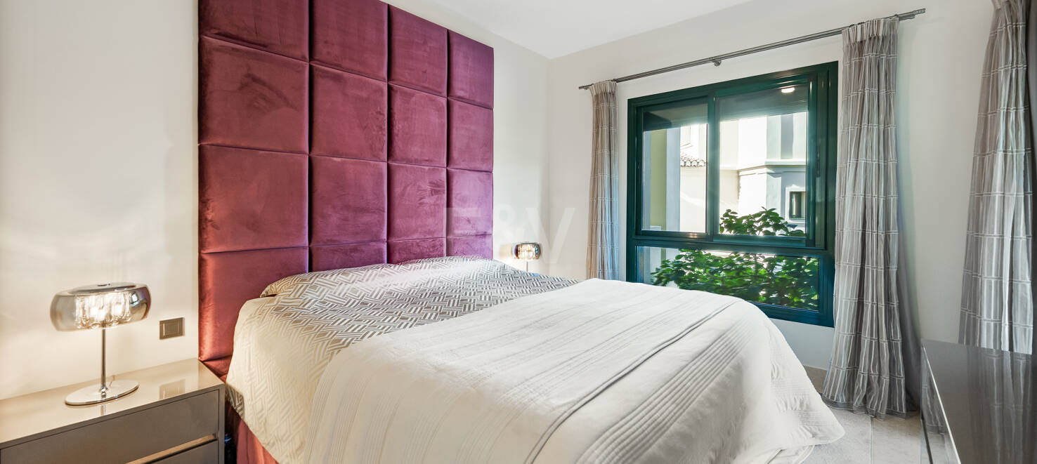 Golfside Elevated Groundfloor Apartment with Mountain Views and Resort-Style Amenities