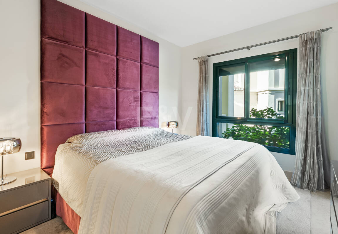 Golfside erhöhtes Erdgeschoss-Apartment mit Bergblick und Resort-ähnlichen Annehmlichkeiten