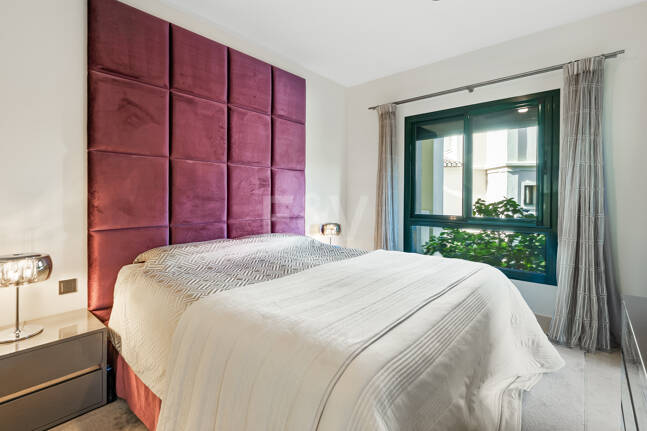 Golfside erhöhtes Erdgeschoss-Apartment mit Bergblick und Resort-ähnlichen Annehmlichkeiten