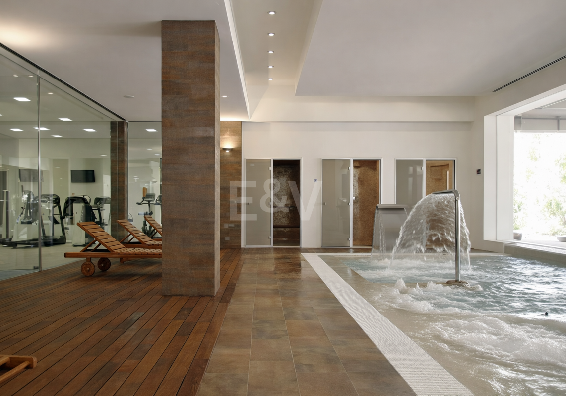 Golfside Elevated Groundfloor Apartment with Mountain Views and Resort-Style Amenities