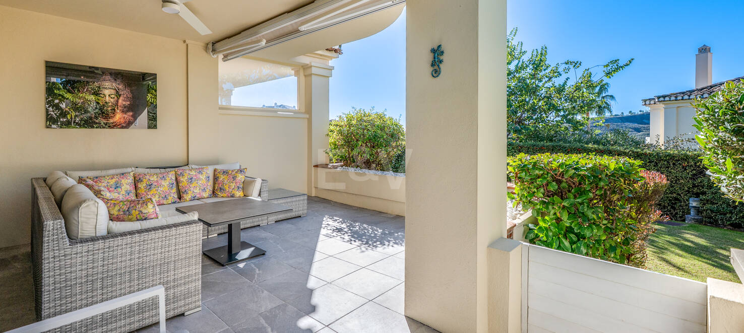 Golfside Elevated Groundfloor Apartment with Mountain Views and Resort-Style Amenities