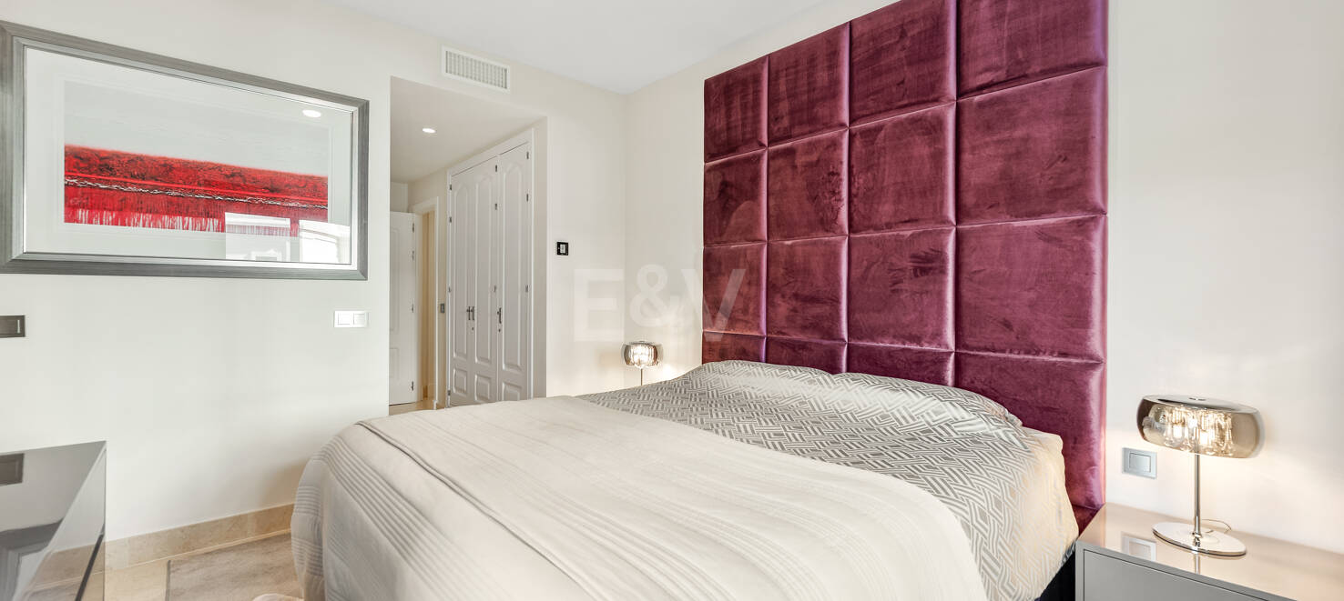 Golfside Elevated Groundfloor Apartment with Mountain Views and Resort-Style Amenities