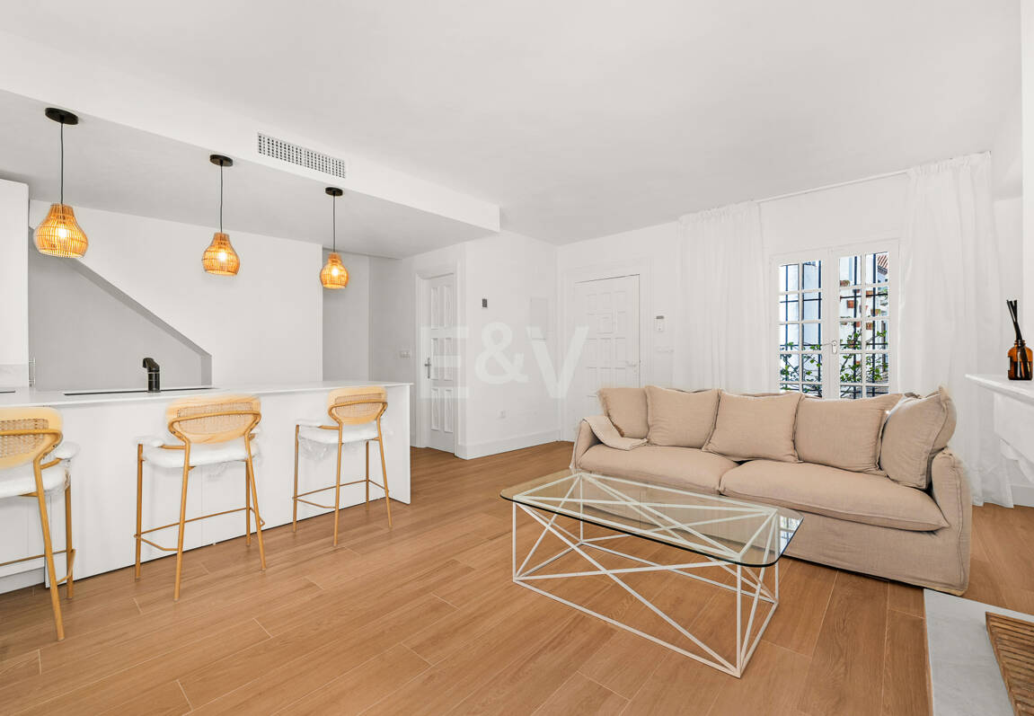 Casa adosada andaluza refinada a pasos de la playa en un entorno exclusivo