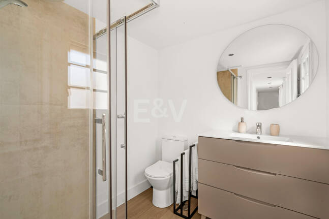 Casa adosada andaluza refinada a pasos de la playa en un entorno exclusivo