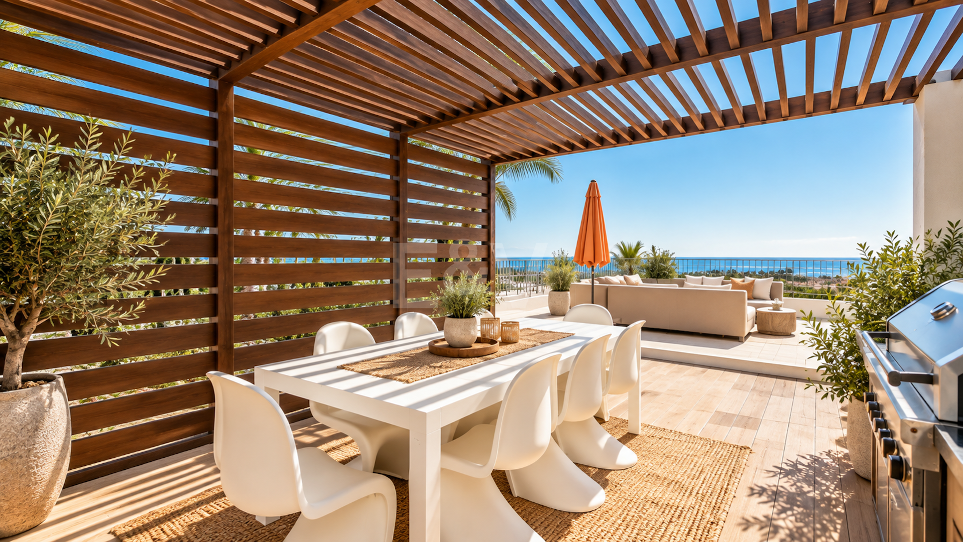 Villa contemporánea con vistas panorámicas al mar y a la montaña en El Rosario, Marbella Este
