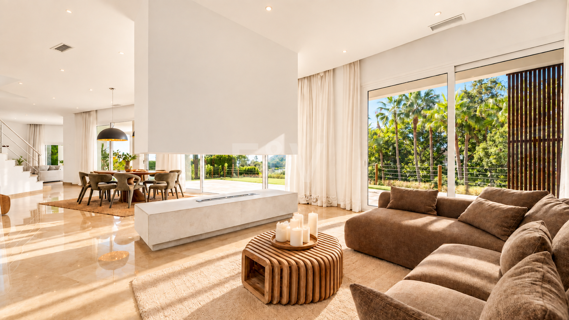 Villa contemporánea con vistas panorámicas al mar y a la montaña en El Rosario, Marbella Este