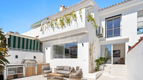 Maison de ville élégante à San Pedro Playa avec terrasse privée et charme moderne