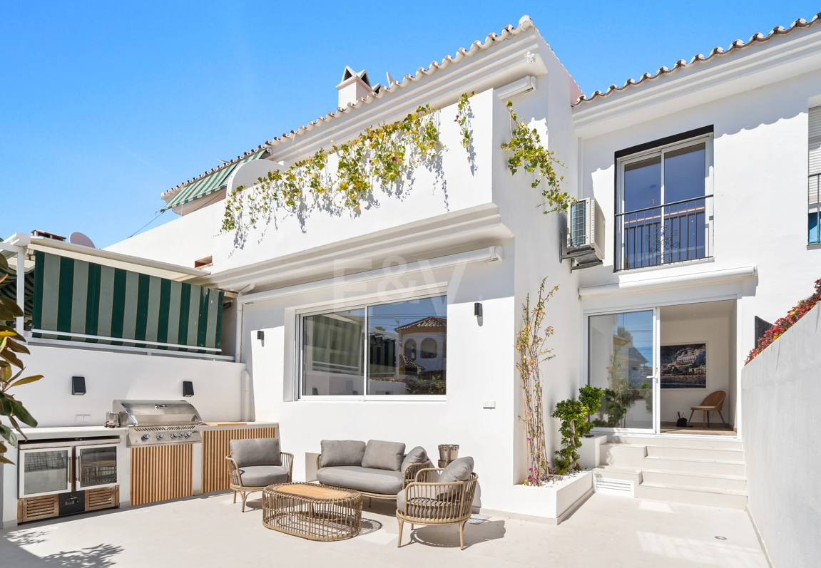 Stylish Townhouse i San Pedro Playa med privat terrass och modern charm