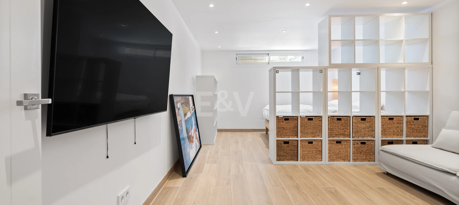 Maison de ville élégante à San Pedro Playa avec terrasse privée et charme moderne