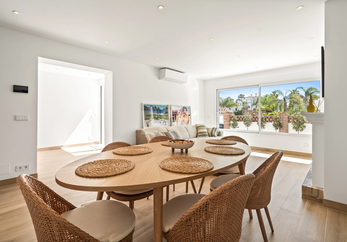 Stylish Townhouse in San Pedro Playa with Private Terrace and Modern Charm