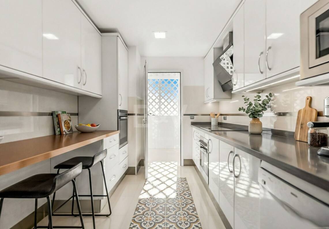 Exclusive Beachside Appartement avec vue panoramique sur la mer sur le Golden Mile