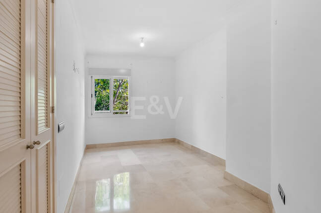 Exclusive Beachside Apartament z widokiem na morze panoramiczne na Golden Mile