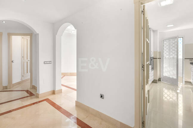 Exclusive Beachside Apartament z widokiem na morze panoramiczne na Golden Mile