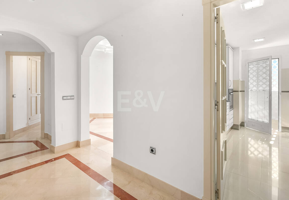 Exclusive Beachside Apartament z widokiem na morze panoramiczne na Golden Mile