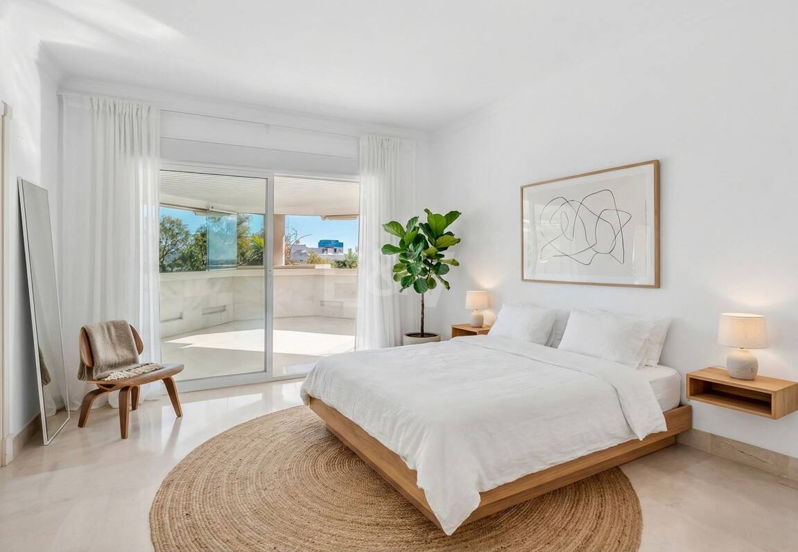 Exclusivo apartamento junto al mar con vistas panorámicas en la Milla de Oro