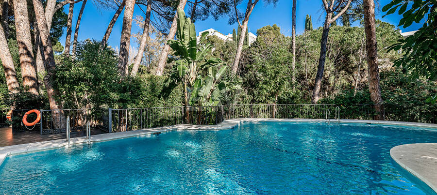 Exclusivo apartamento junto al mar con vistas panorámicas en la Milla de Oro