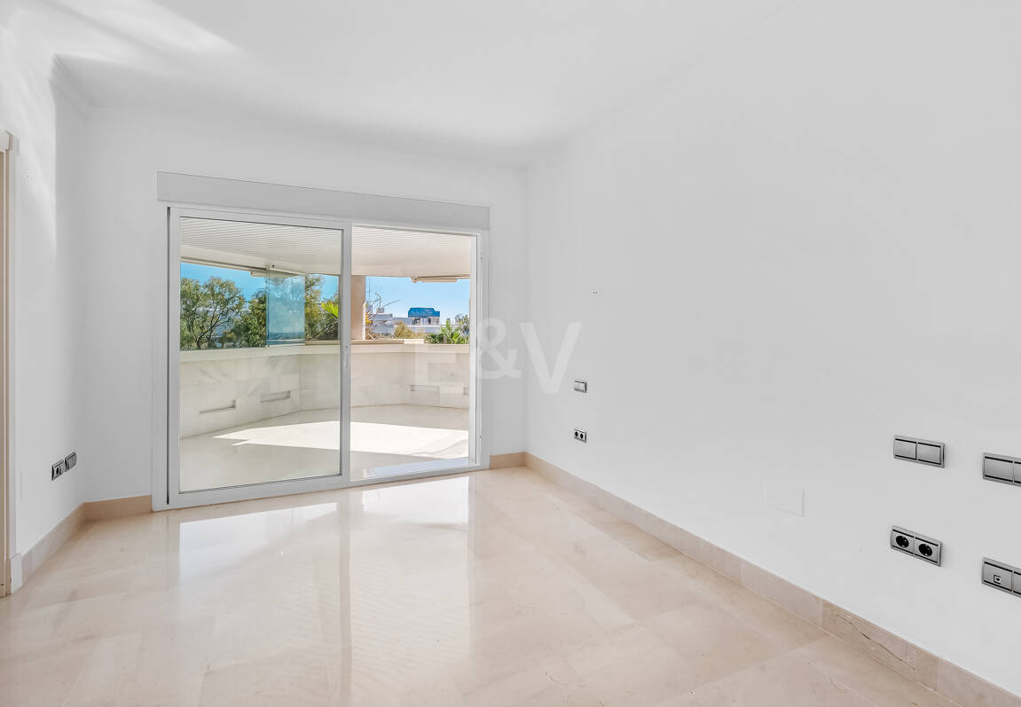 Exclusive Beachside Apartament z widokiem na morze panoramiczne na Golden Mile