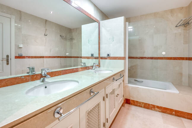 Exclusive Beachside Apartament z widokiem na morze panoramiczne na Golden Mile