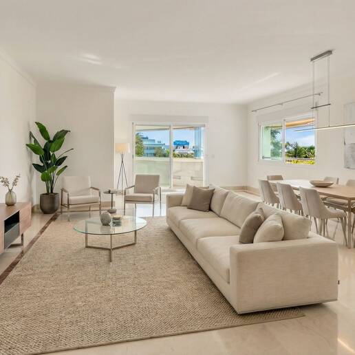 Exclusivo apartamento junto al mar con vistas panorámicas en la Milla de Oro