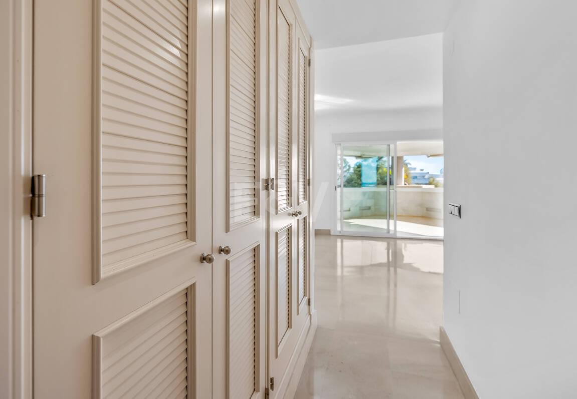 Exclusive Beachside Apartament z widokiem na morze panoramiczne na Golden Mile