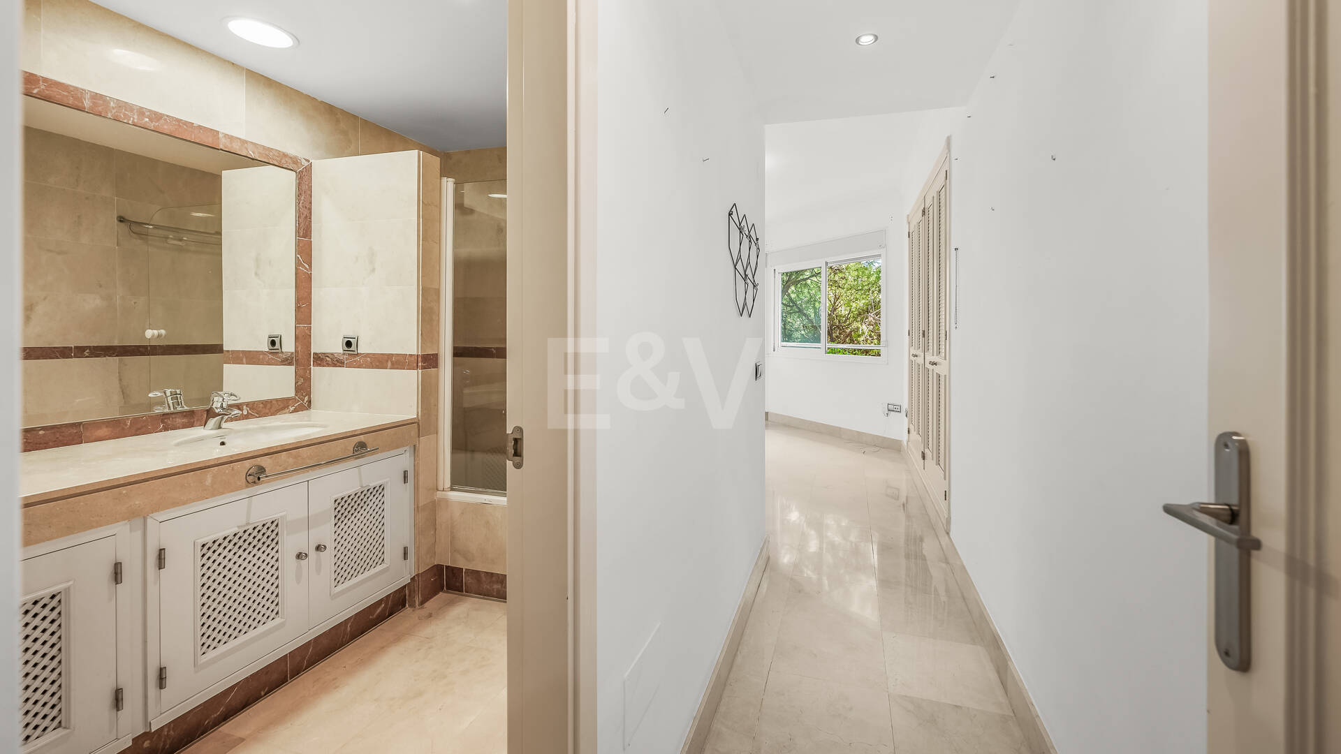 Exclusive Beachside Apartament z widokiem na morze panoramiczne na Golden Mile