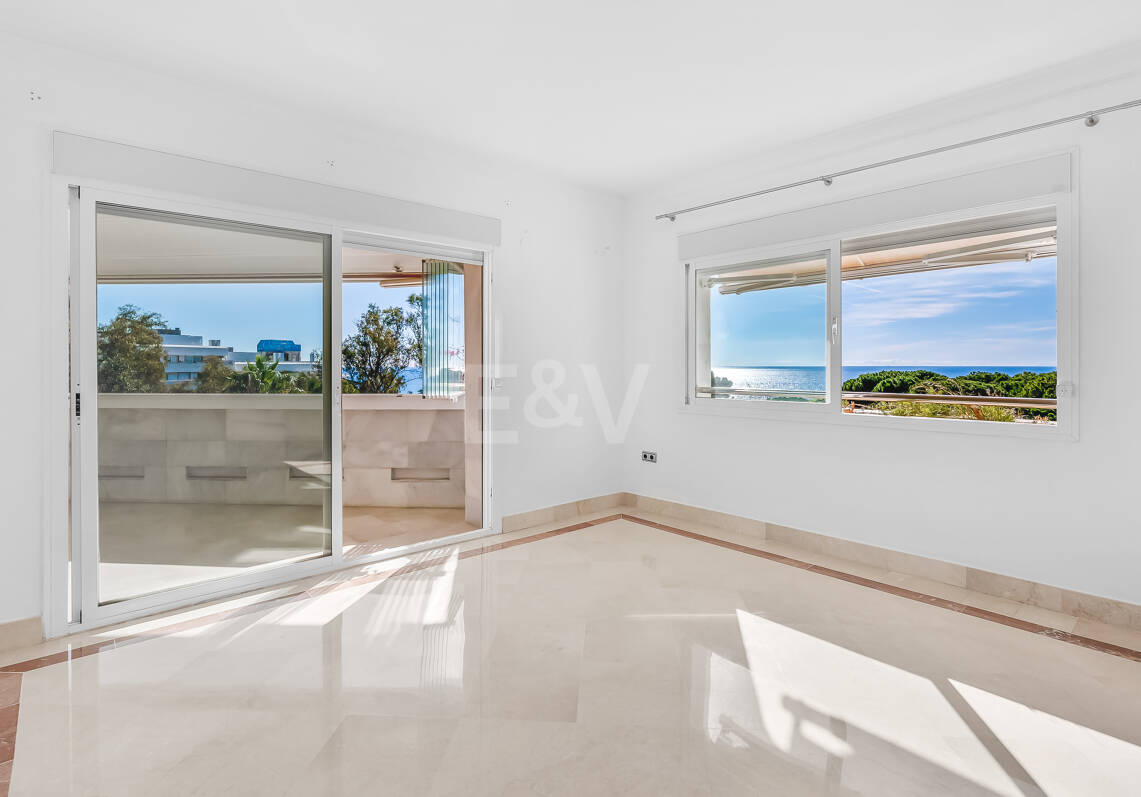 Exclusive Beachside Appartement avec vue panoramique sur la mer sur le Golden Mile